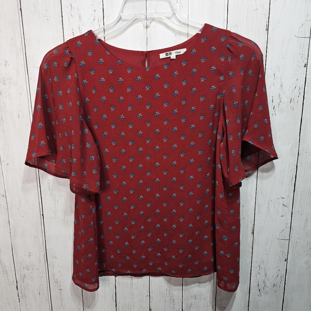Uniqlo x Disney Women's Red Floral Beauty and the Beast Shirt Lined Size XS.